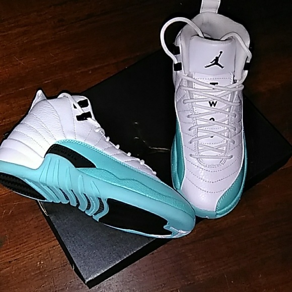 Air Jordan 12 Retro(GS) - Picture 5 of 5